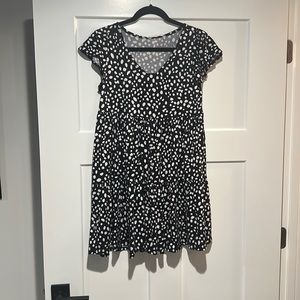 Short sleeve flowy dress